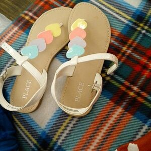 PLACE Kids Sandals - White with Multicolor Hearts Sz 4
